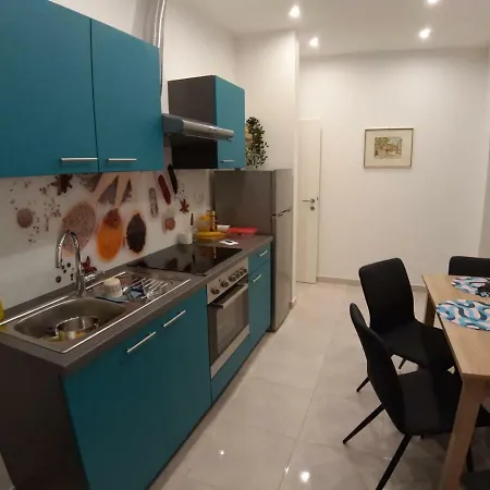 Kaza In Center, With Terrace, Private Parking, Step To The Sea Apartment *